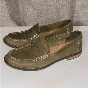 EUC Sperry Seaport Penny‎ Loafer in Olive Green Soft Leather Women’s Size 6.5